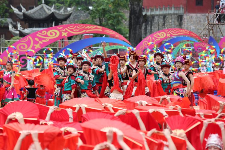 花山节是哪个民族的节日?花山节是哪个民族的节日活动!